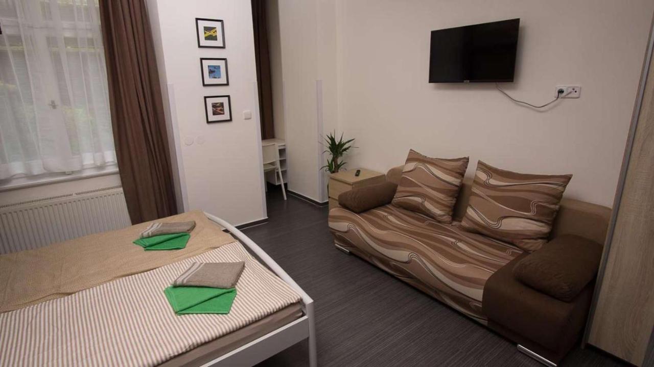 Apartmán Flying Bed Apartment Close To Prague Castle And Airport