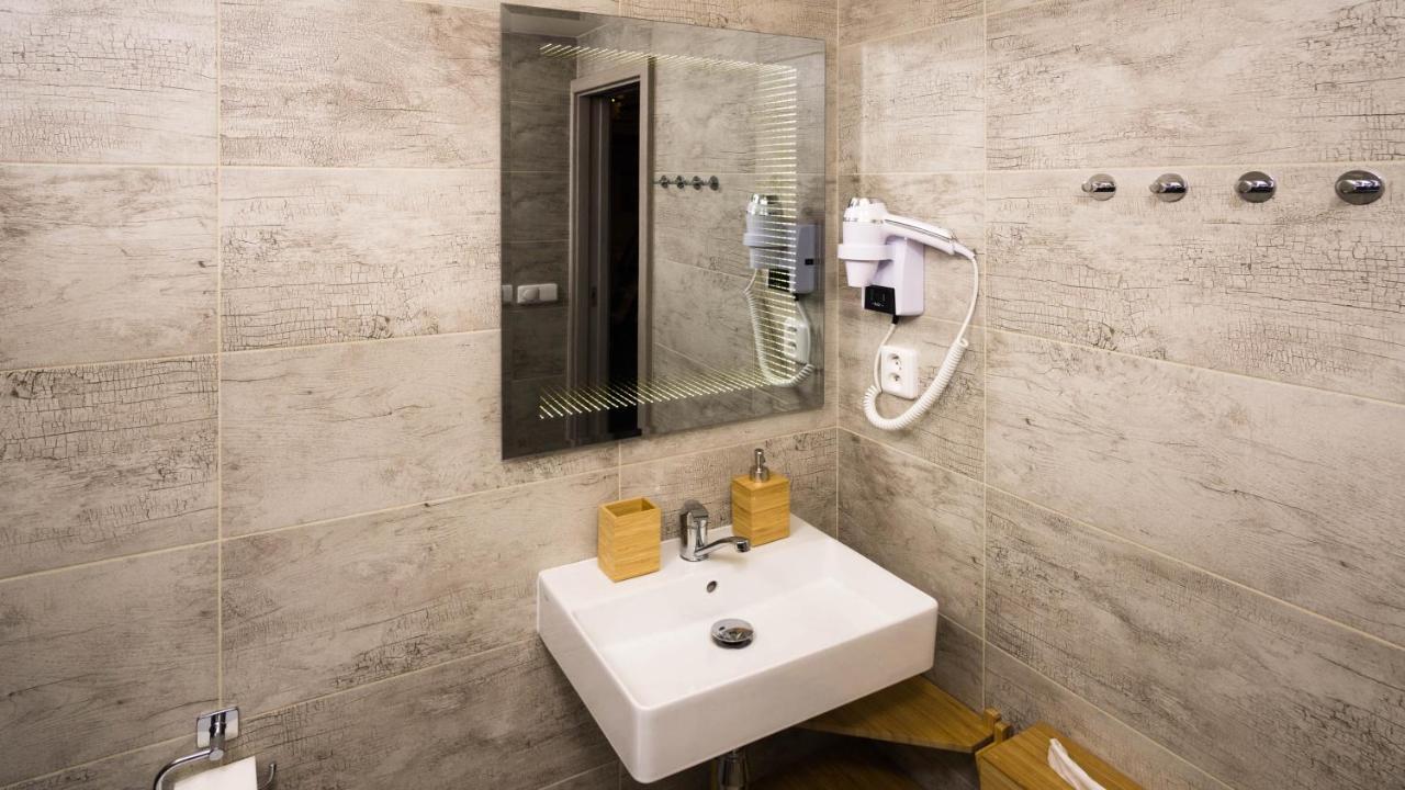 Apartmán Flying Bed Apartment Close To Prague Castle And Airport *