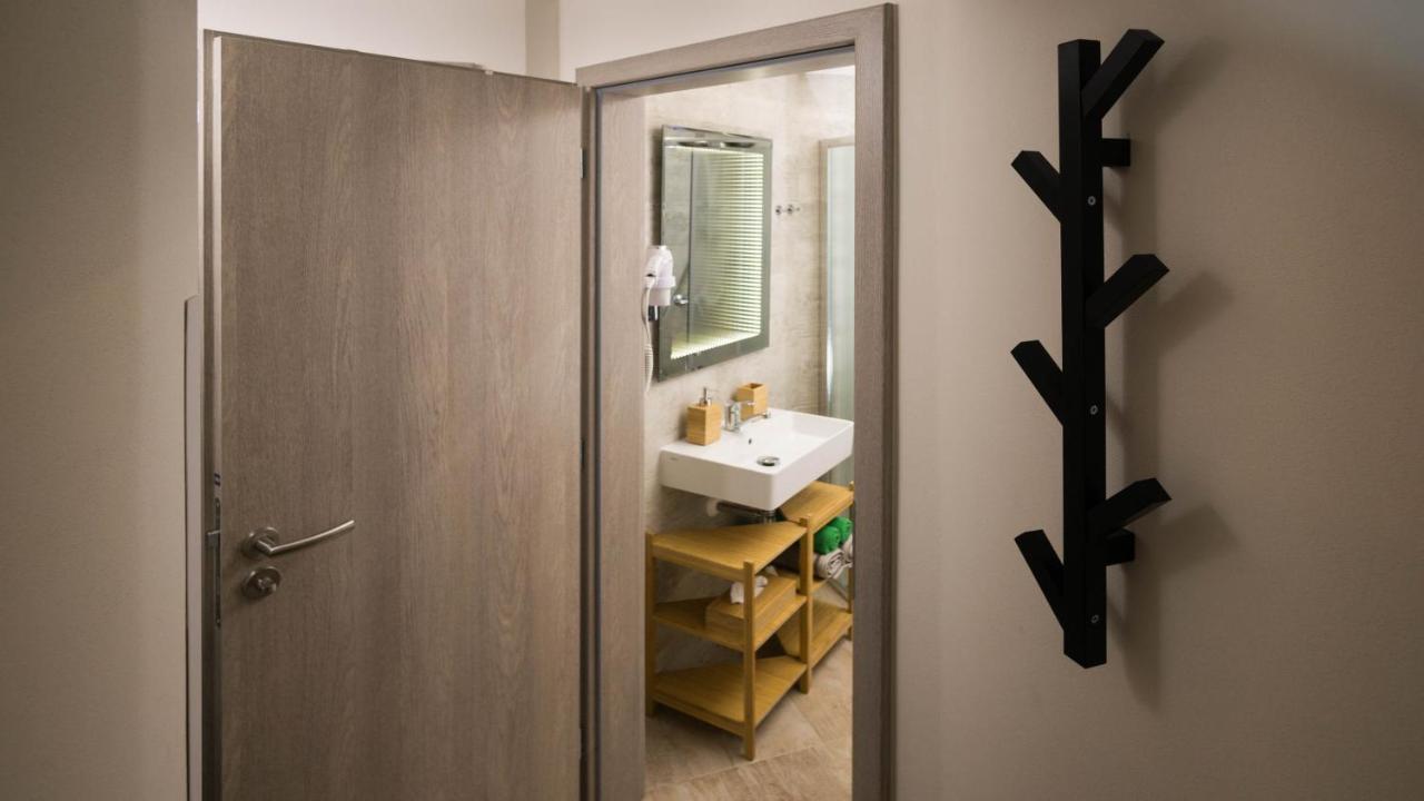 Flying Bed Apartment Close To Prague Castle And Airport * Prag