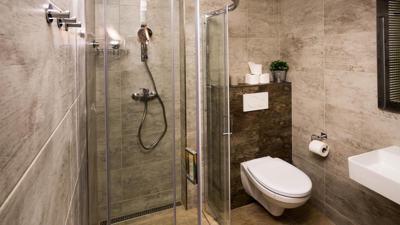 Flying Bed Apartment Close To Prague Castle And Airport Prag
