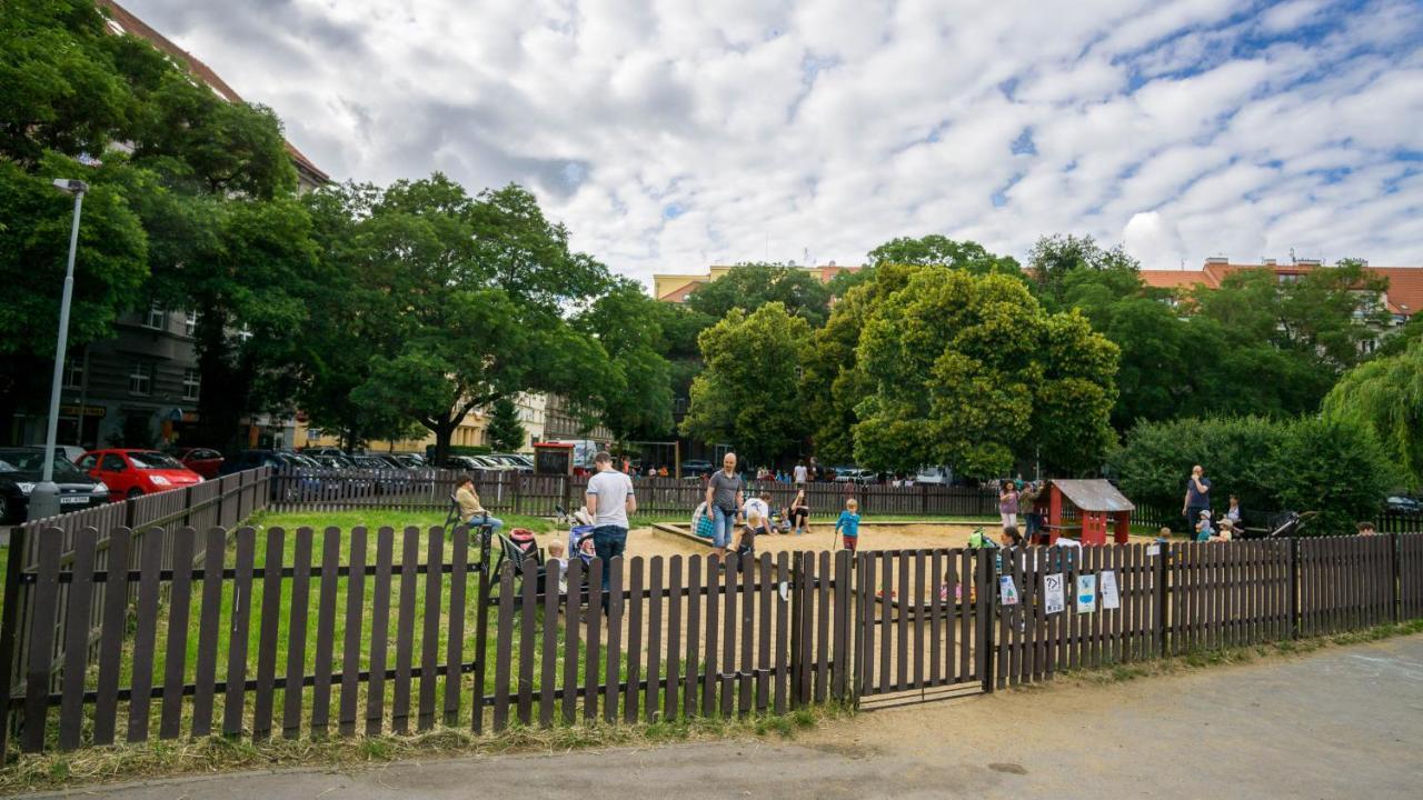 Flying Bed Apartment Close To Prague Castle And Airport Apartment *